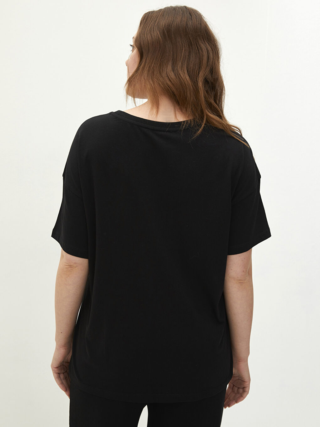 Siyah Büyük Beden Bisiklet Yaka Yazı Baskılı Kısa Kollu Pamuklu Kadın Tişört-4