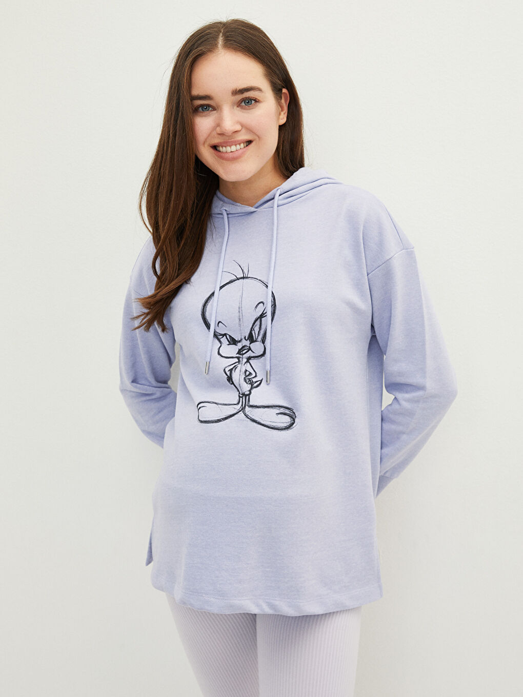 LCWAIKIKI Maternity Mat Lila Tweety Baskılı Uzun Kollu Hamile Hoodie - 1