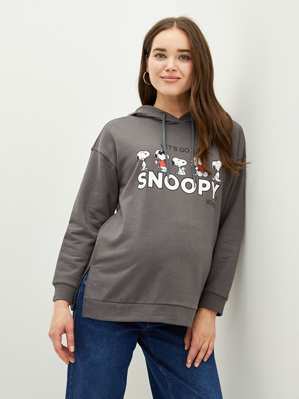 LCWAIKIKI Maternity Koyu Gri Snoopy Baskılı Uzun Kollu Hamile Hoodie