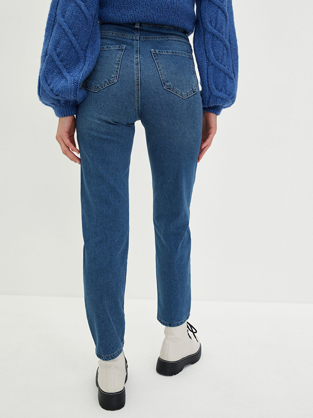 İndigo Yüksek Bel Straight Fit Cep Detaylı Kadın Rodeo Jean Pantolon-4