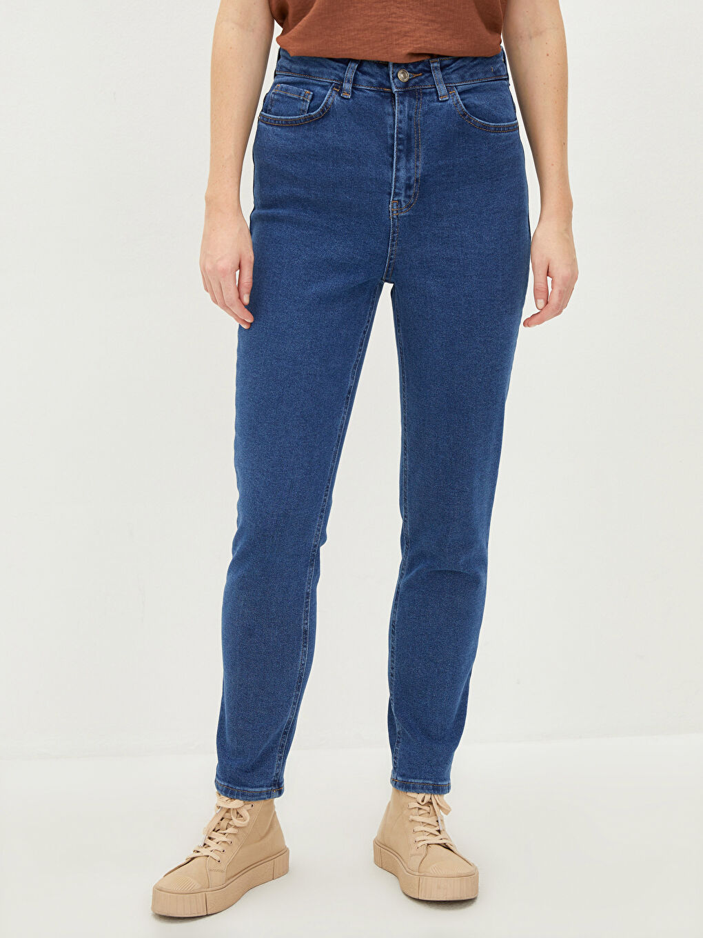 بنطلون جينز وسط عالي رفيع بجيوب للسيدات روديو-3