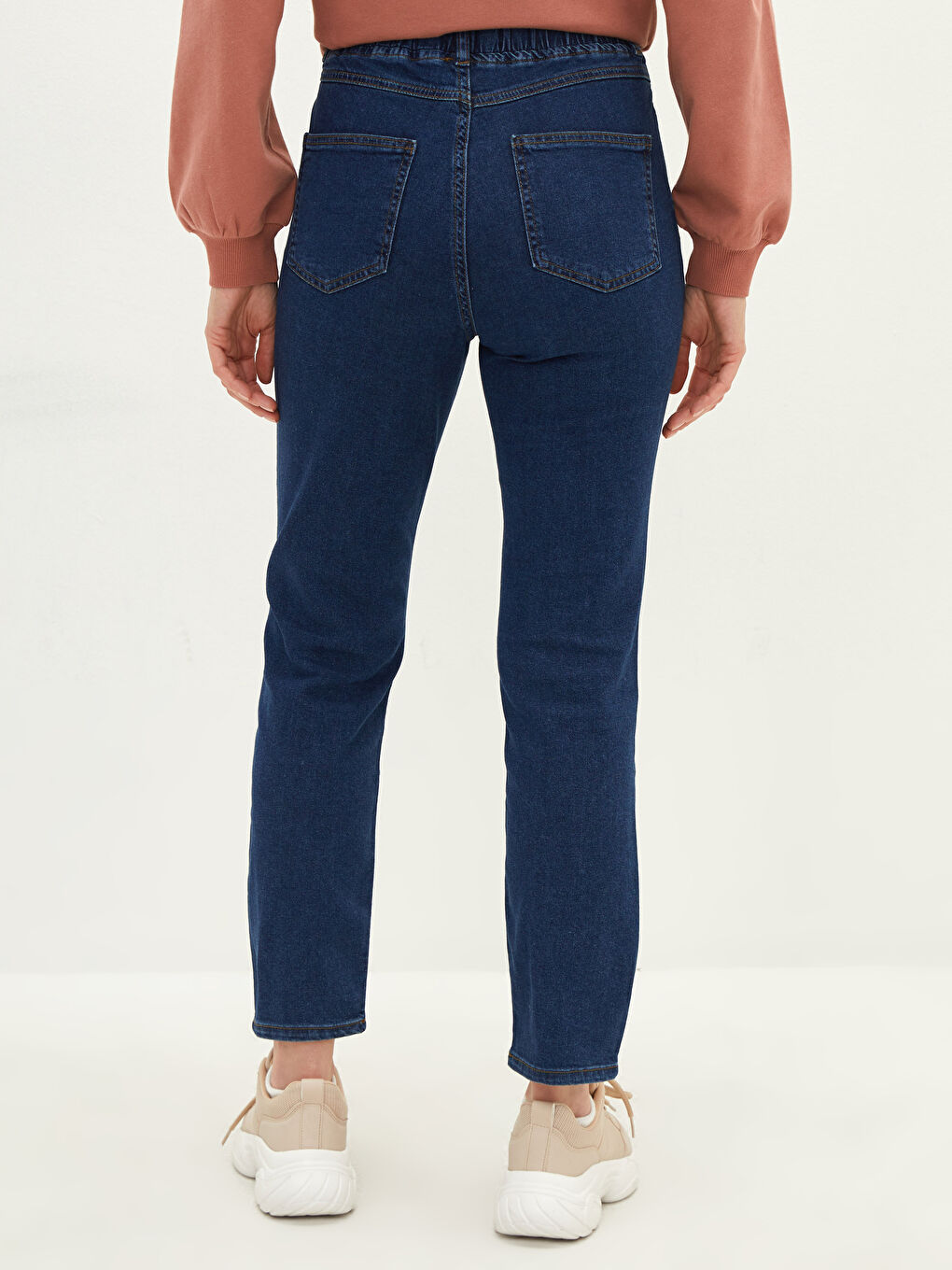 LCW Modest Jeans für Damen mit elastischem Bund, schmaler Quecksilber-Passform, geradem Bein, Taschen und Rodeo-Details -W1IT83Z8-H45