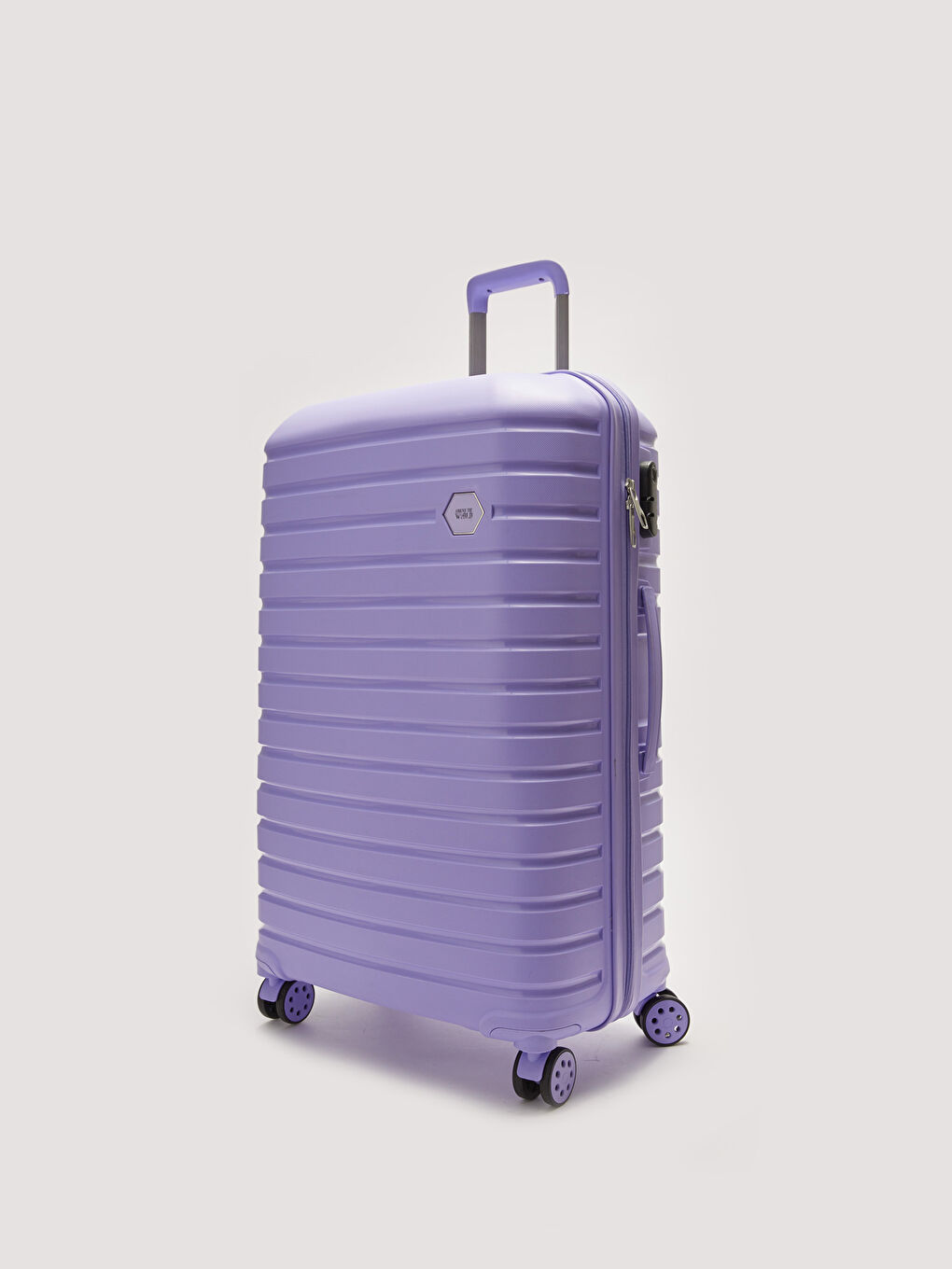 Orta Boy Çekme Mekanizmalı Valiz-1