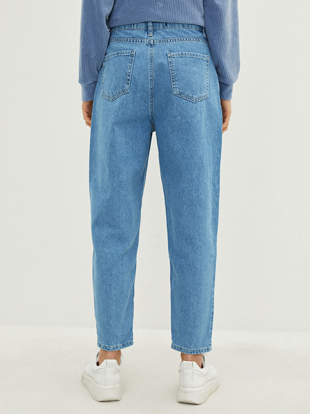 İndigo Yüksek Bel Rahat Kalıp Cep Detaylı Rodeo Kadın Jean Pantolon-3