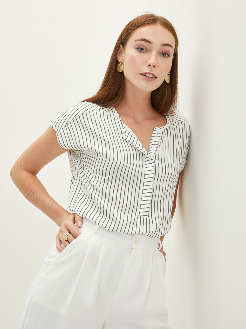 Haki Kaçık Yaka Çizgili Kısa Kollu Viskon Kadın Bluz