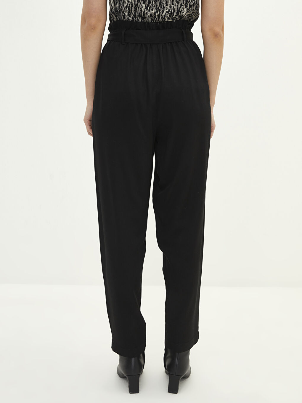 LCWAIKIKI Basic Ženske pantalone sa elastičnim strukom, opuštenog kroja, standardnog kroja -W1IU54Z8-CVL