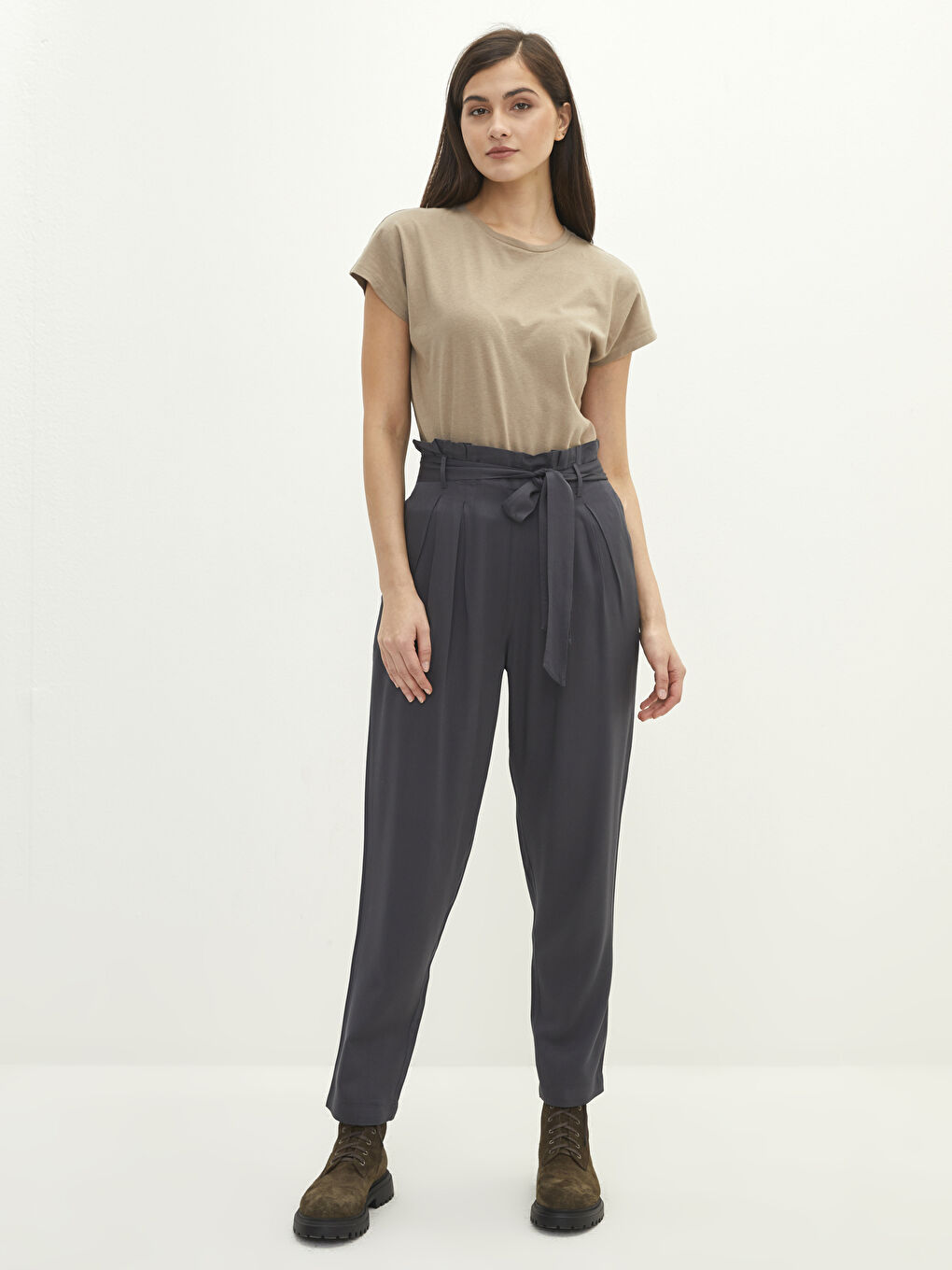 LCWAIKIKI Basic Ženske pantalone sa elastičnim strukom, opuštenog kroja, standardnog kroja -W1IU54Z8-UX9