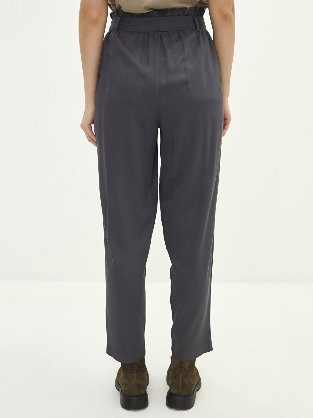 LCWAIKIKI Basic Ženske pantalone sa elastičnim strukom, opuštenog kroja, standardnog kroja -W1IU54Z8-UX9