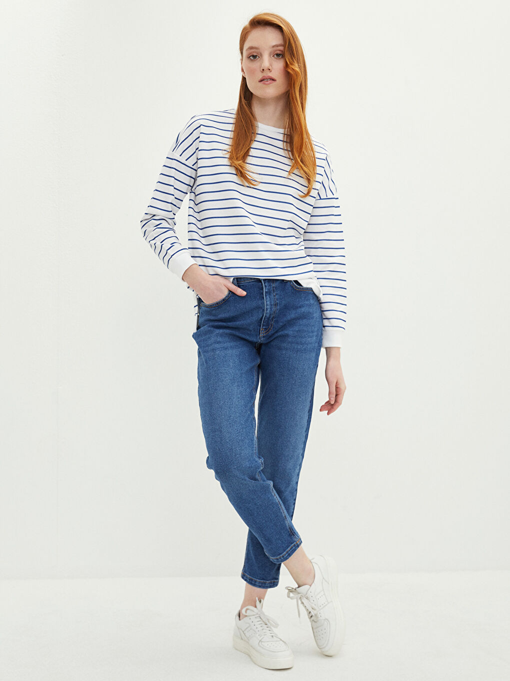 Jean Rodeo Ajustement Standard avec Détails de Poches pour Femmes-1