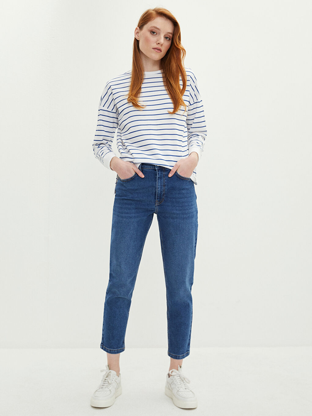 Jean Rodeo Ajustement Standard avec Détails de Poches pour Femmes-2