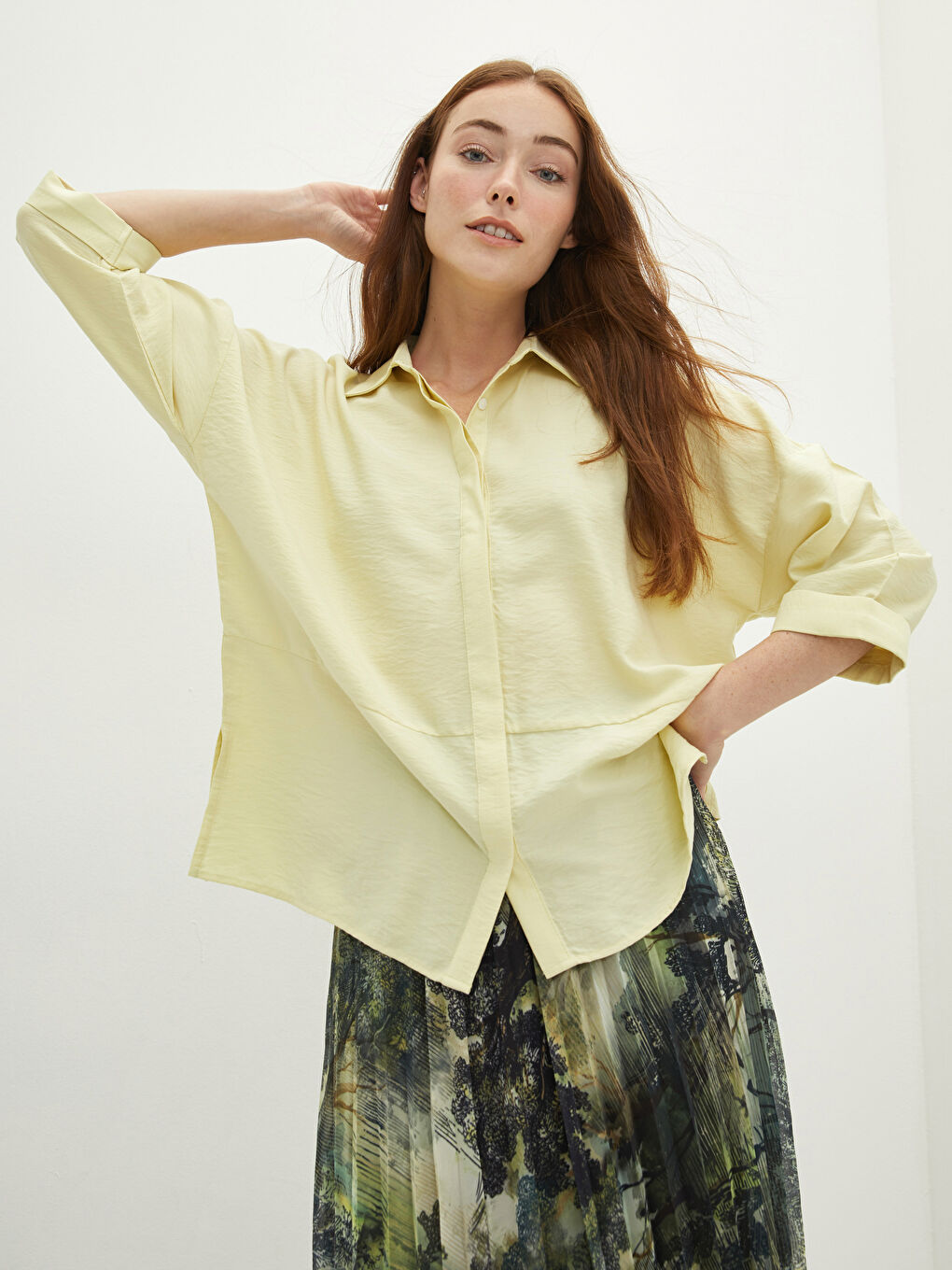 Chemise Femme à Manches Courtes Droite avec Fermeture à Boutons sur le Devant-1