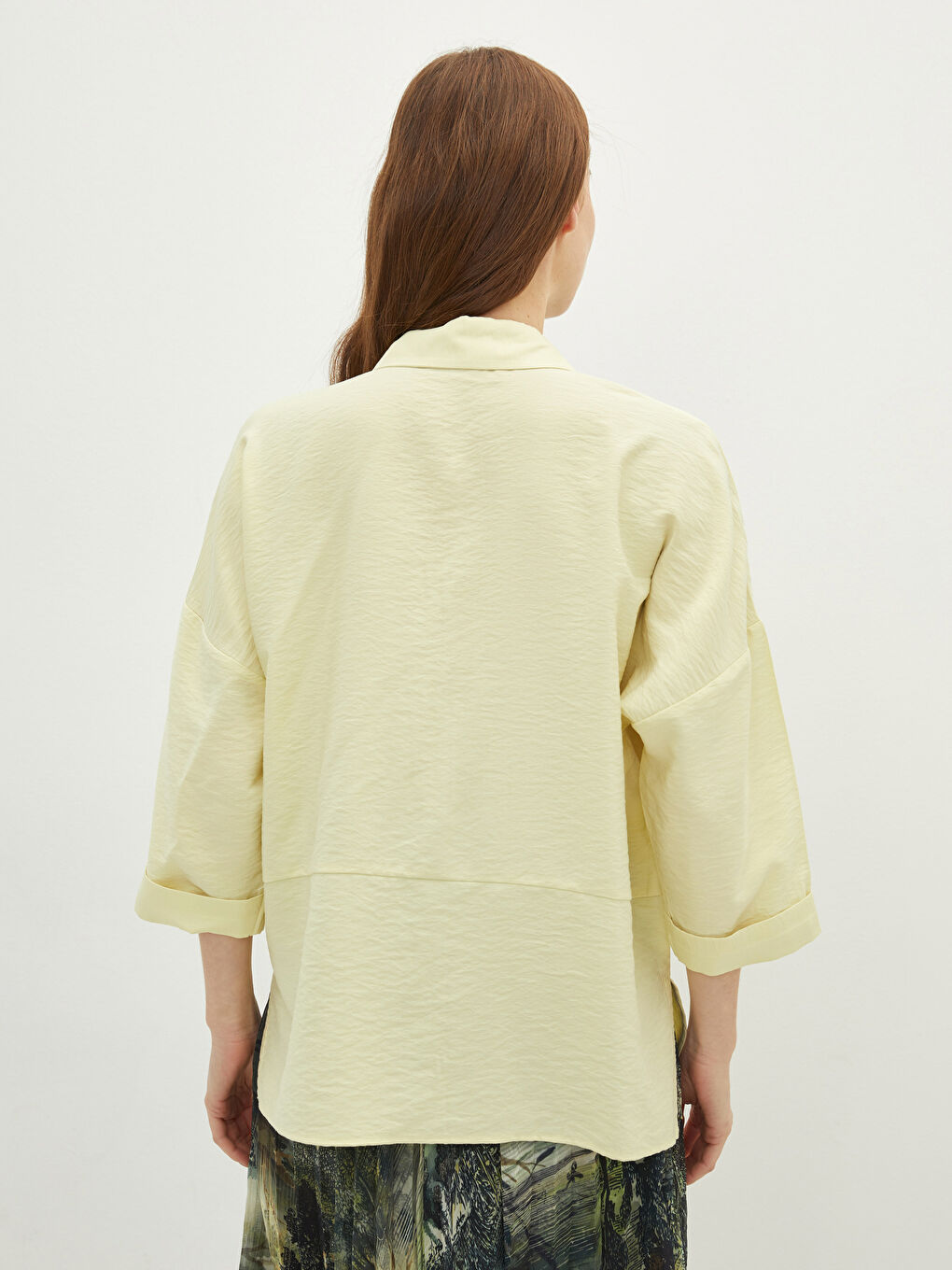 Chemise Femme à Manches Courtes Droite avec Fermeture à Boutons sur le Devant-4