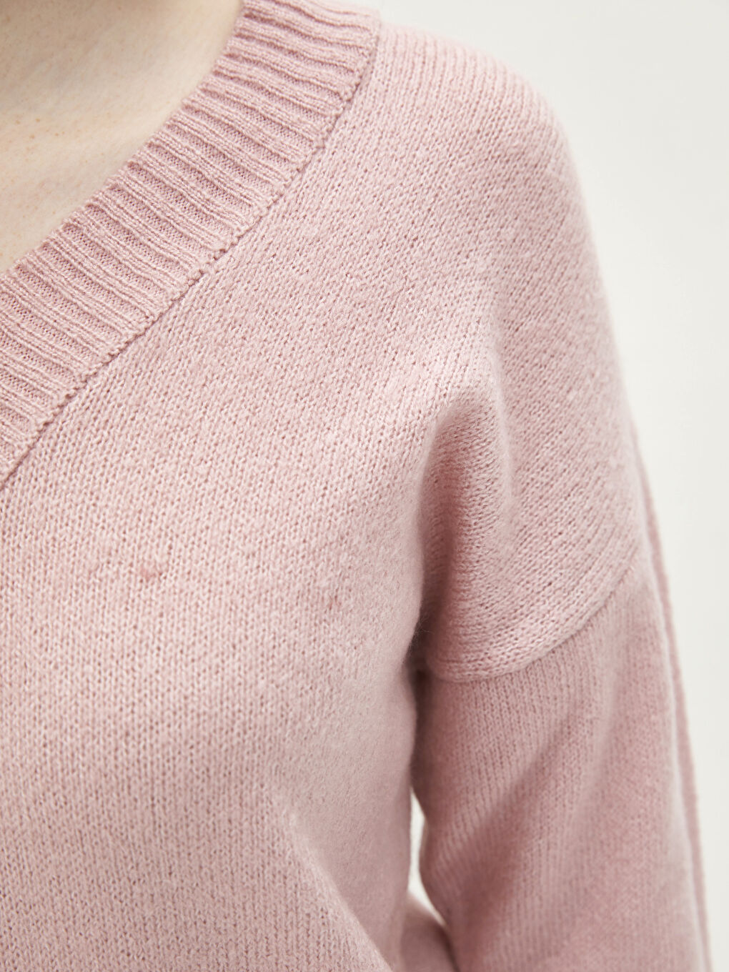 V Neck Plain Long Sleeve Women's Knitwear Sweater-3