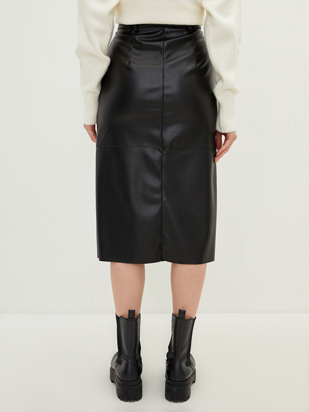 Siyah Dar Fit Düz Deri Görünümlü Kadın Kalem Etek-9