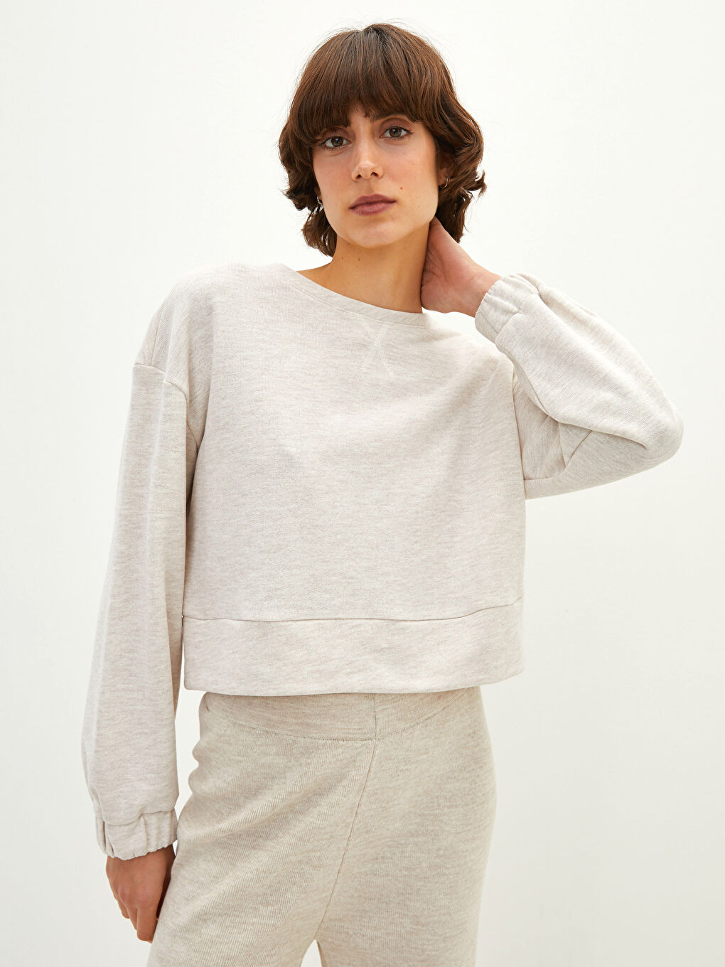 Hanorac simplu cu mânecă lungă și guler rotund pentru femei