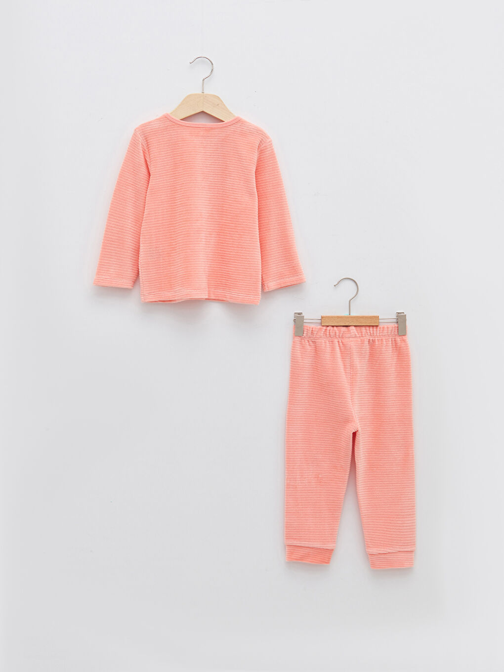 Mercan Bisiklet Yaka Uzun Kollu Basic Kadife Kız Bebek Pijama Takımı-1