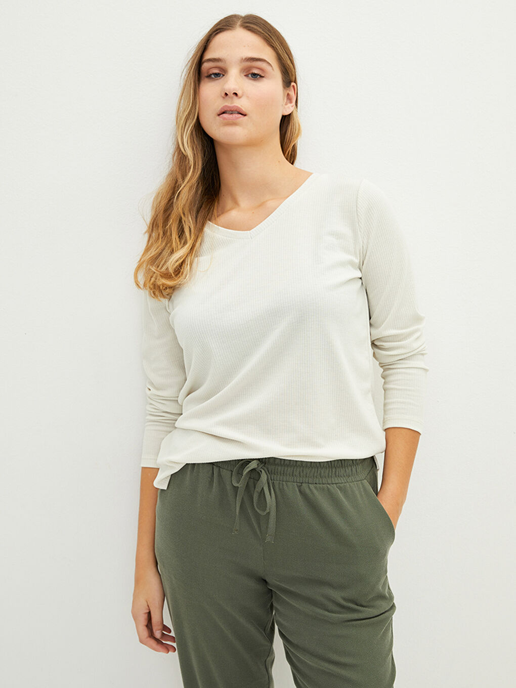 Gri Büyük Beden V Yaka Düz Uzun Kollu Kadın Tişört-1