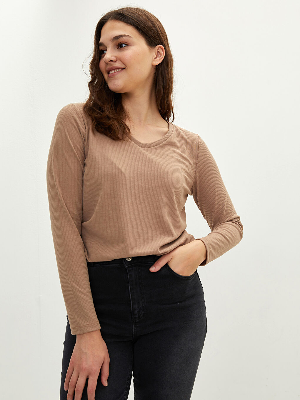 Bej Büyük Beden V Yaka Düz Uzun Kollu Kadın Tişört