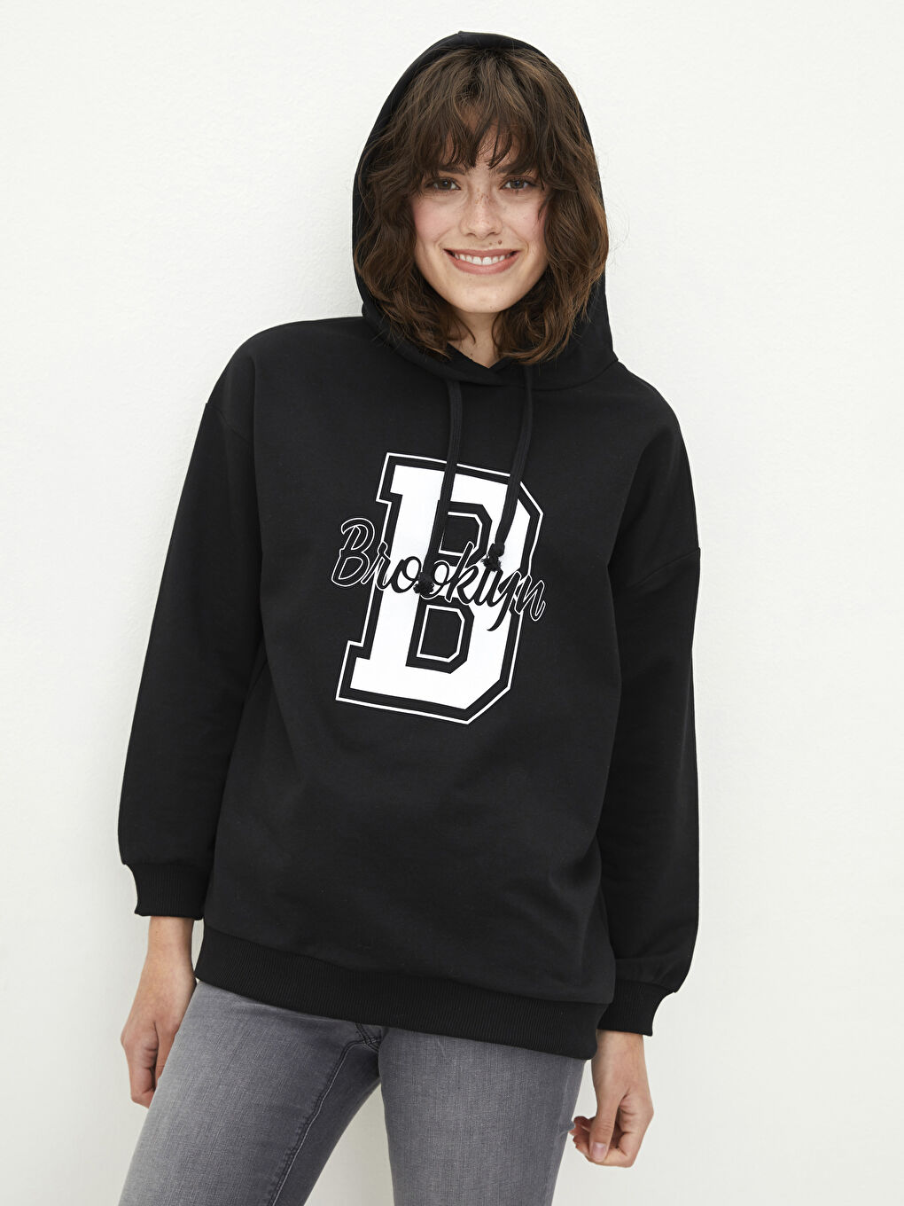 LCW Vision Kapuzensweatshirt mit Textdruck und langen Ärmeln für Damen -W1J121Z8-RQN
