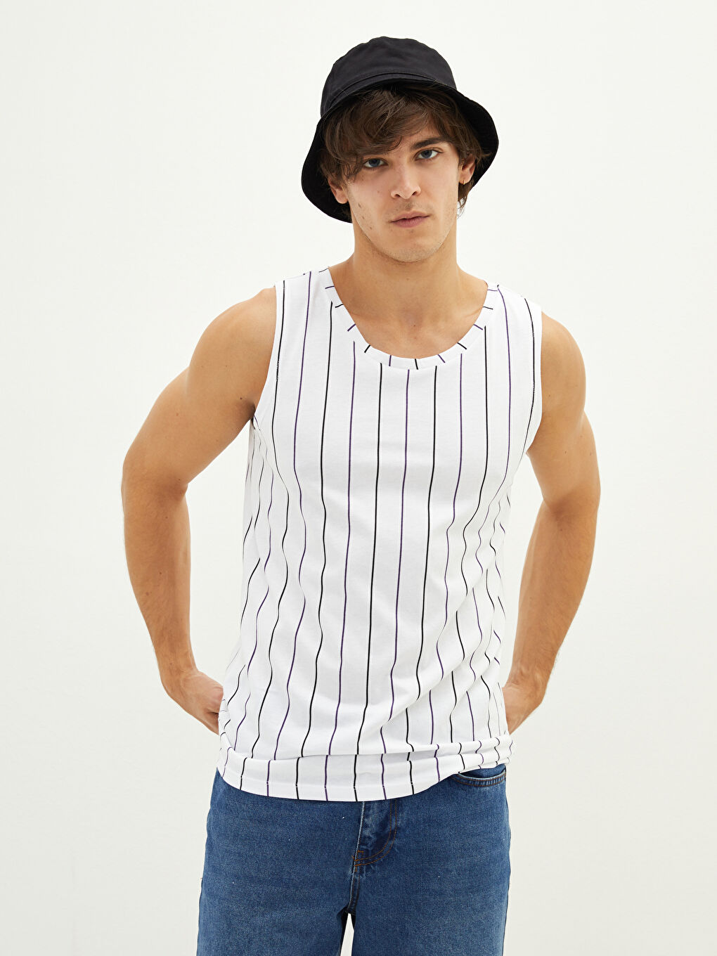 Beyaz Bisiklet Yaka Baskılı Pamuklu Erkek Kolsuz Tişört-1