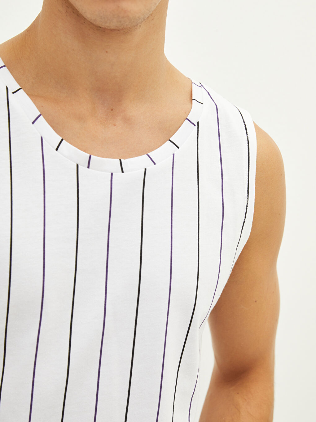 Beyaz Bisiklet Yaka Baskılı Pamuklu Erkek Kolsuz Tişört-3