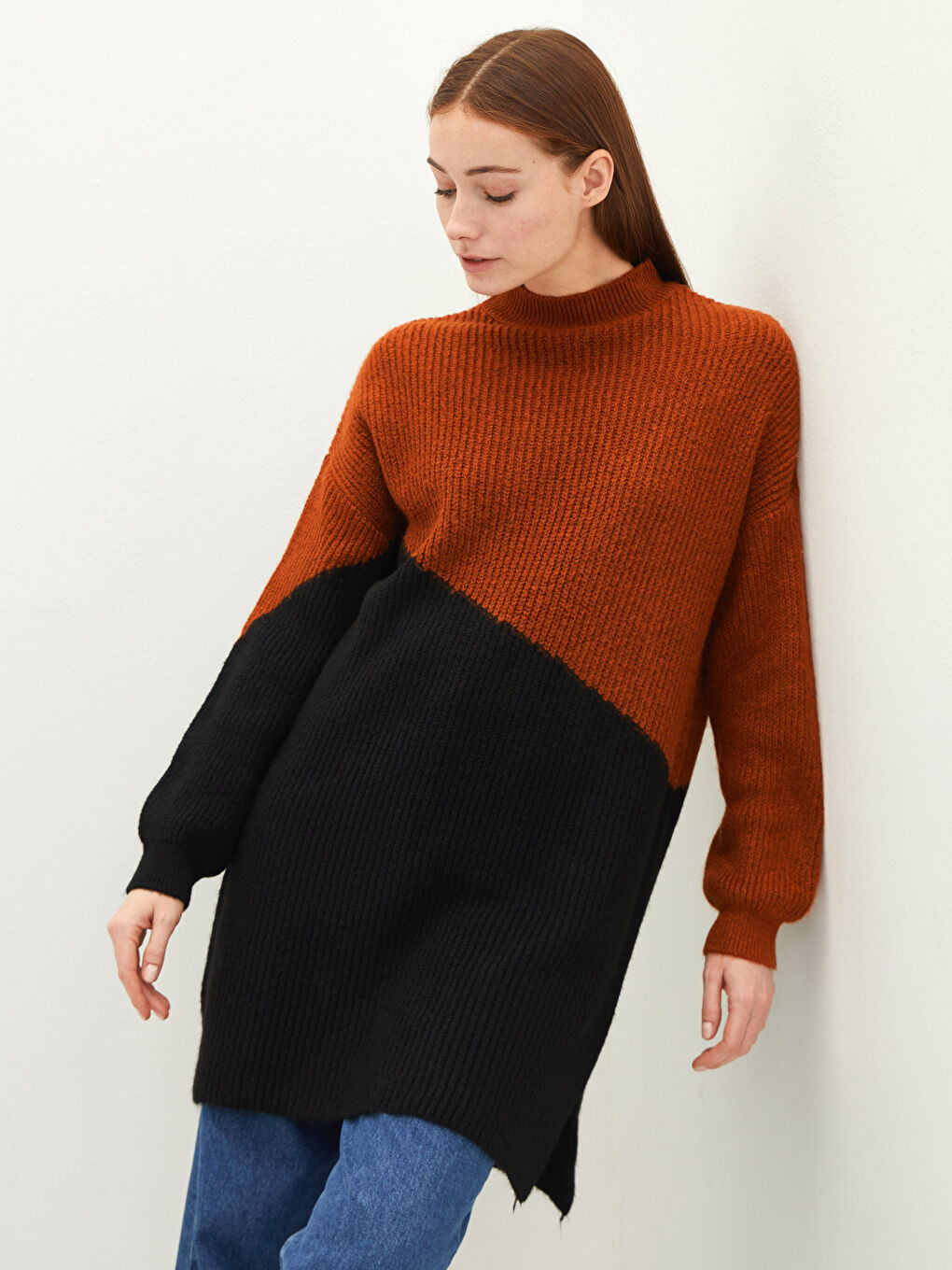 Kahverengi Yarım Balıkçı Yaka Renk Bloklu Uzun Kollu Kadın Triko Tunik-1