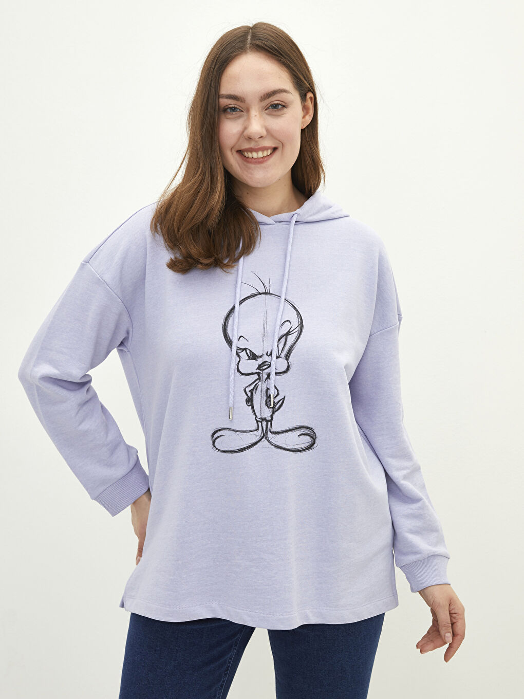 LC WAIKIKI Mat Lila Büyük Beden Kapüşonlu Tweety Baskılı Uzun Kollu Kadın Sweatshirt