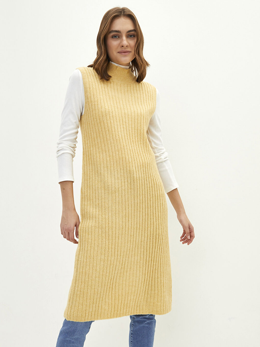 LCWAIKIKI Classic Women's Half Turtleneck Straight Sleeveless Knitwear Tunic -W1J188Z8-FZG