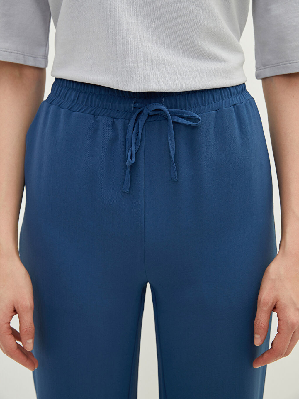 Elastic Waist Pocket Detailed Wide Leg Women's Trousers-2