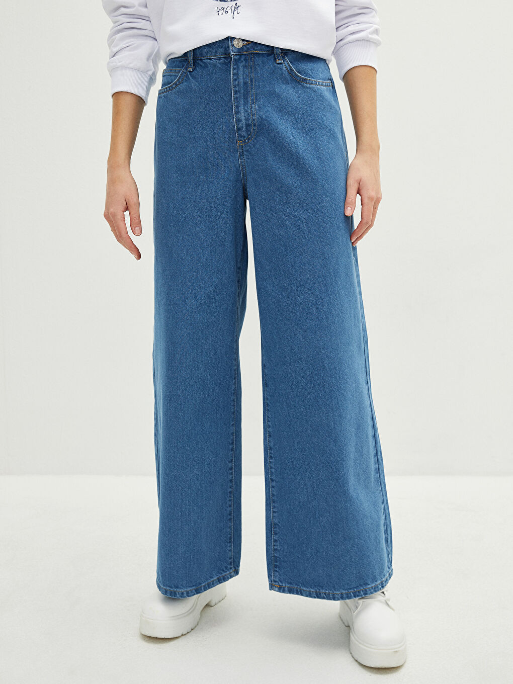 İndigo Standart Fit Cep Detaylı Kadın Rodeo Jean Pantolon-3