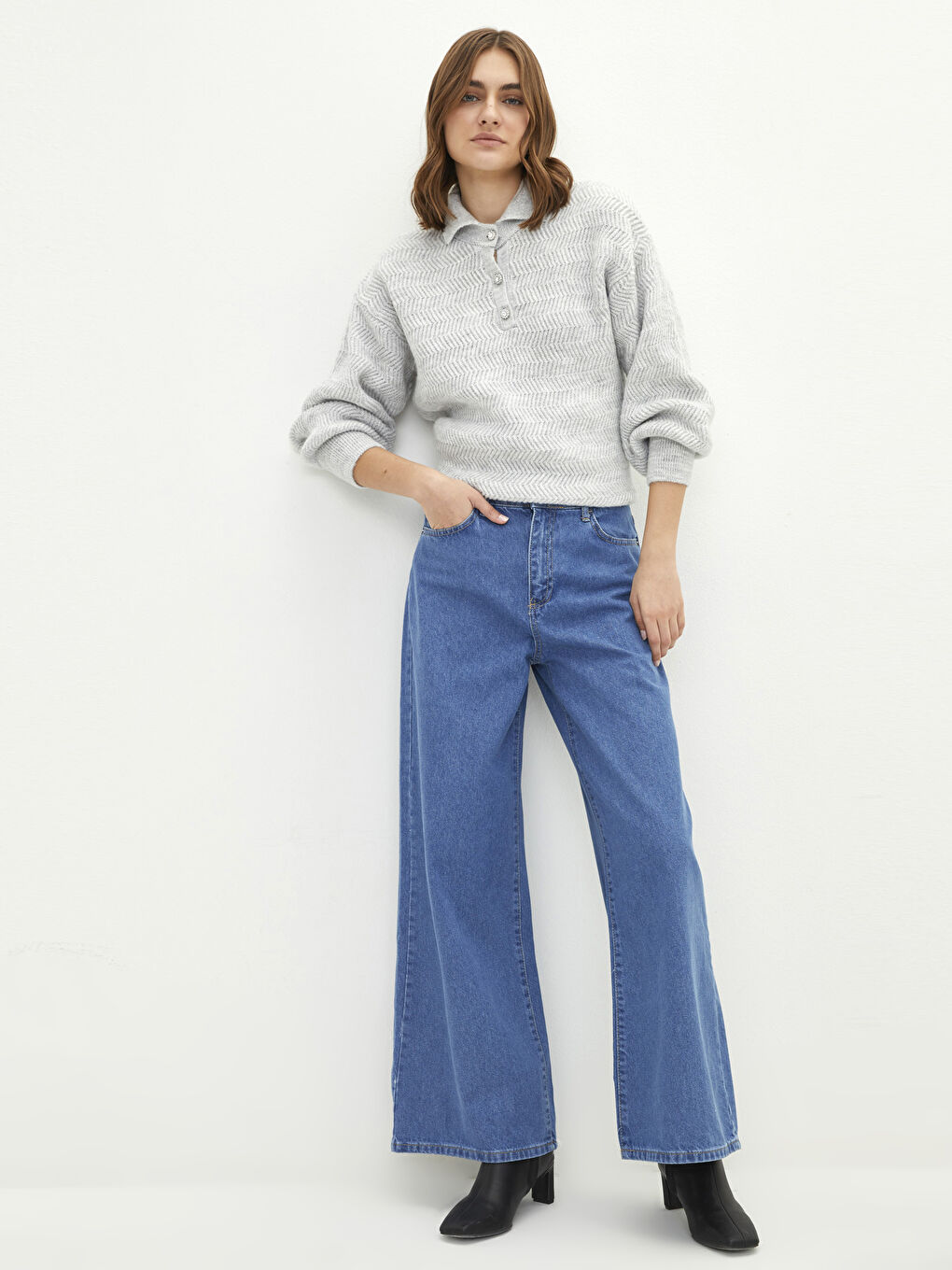 İndigo Standart Fit Cep Detaylı Kadın Rodeo Jean Pantolon