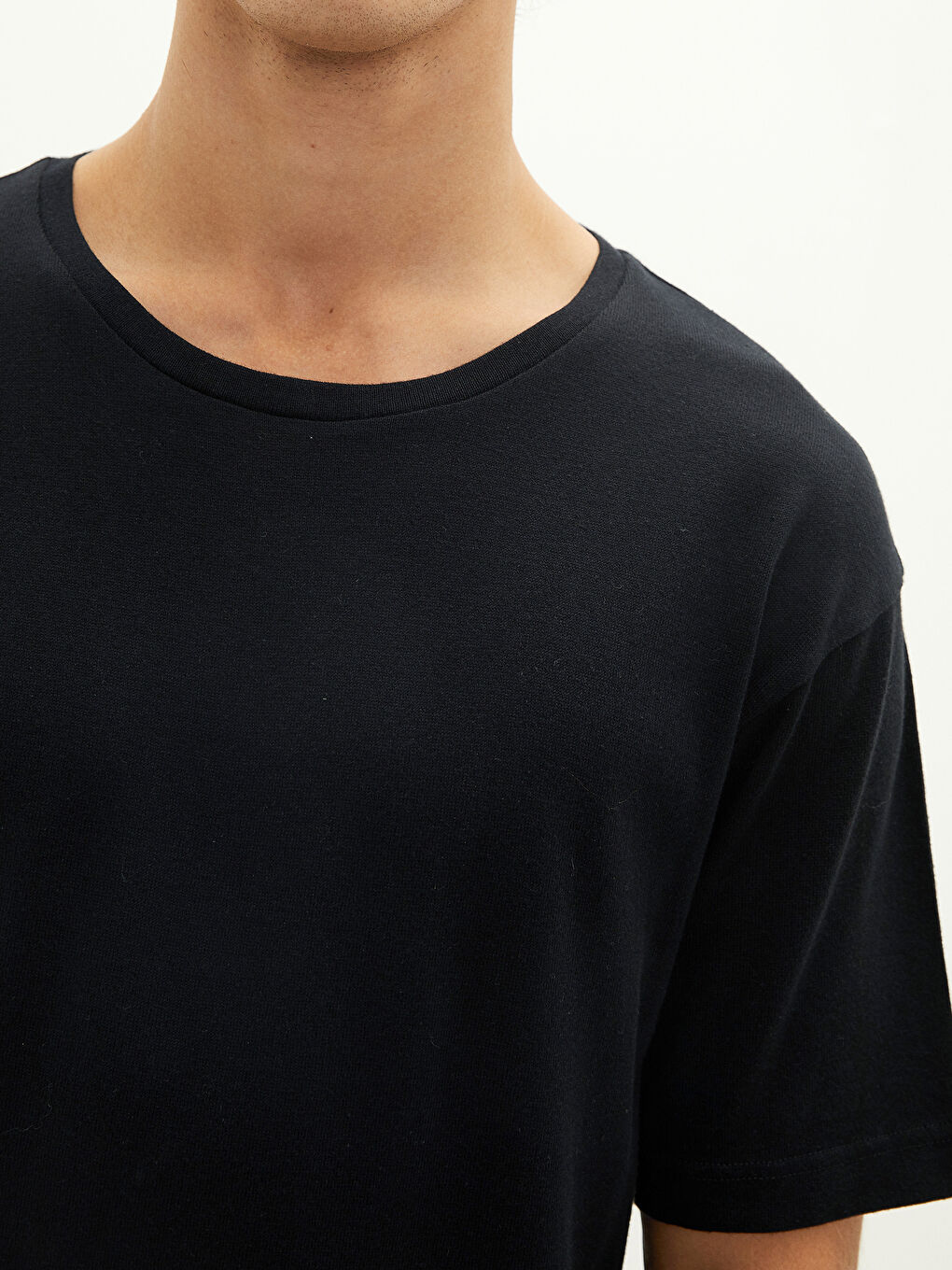 Siyah Bisiklet Yaka Kısa Kollu Erkek Triko Kazak-2