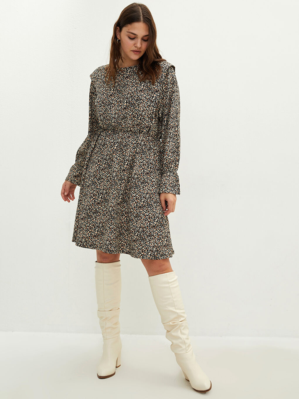 فستان نسائي مقاس كبير ياقة دائرية كم طويل مطبوع-1