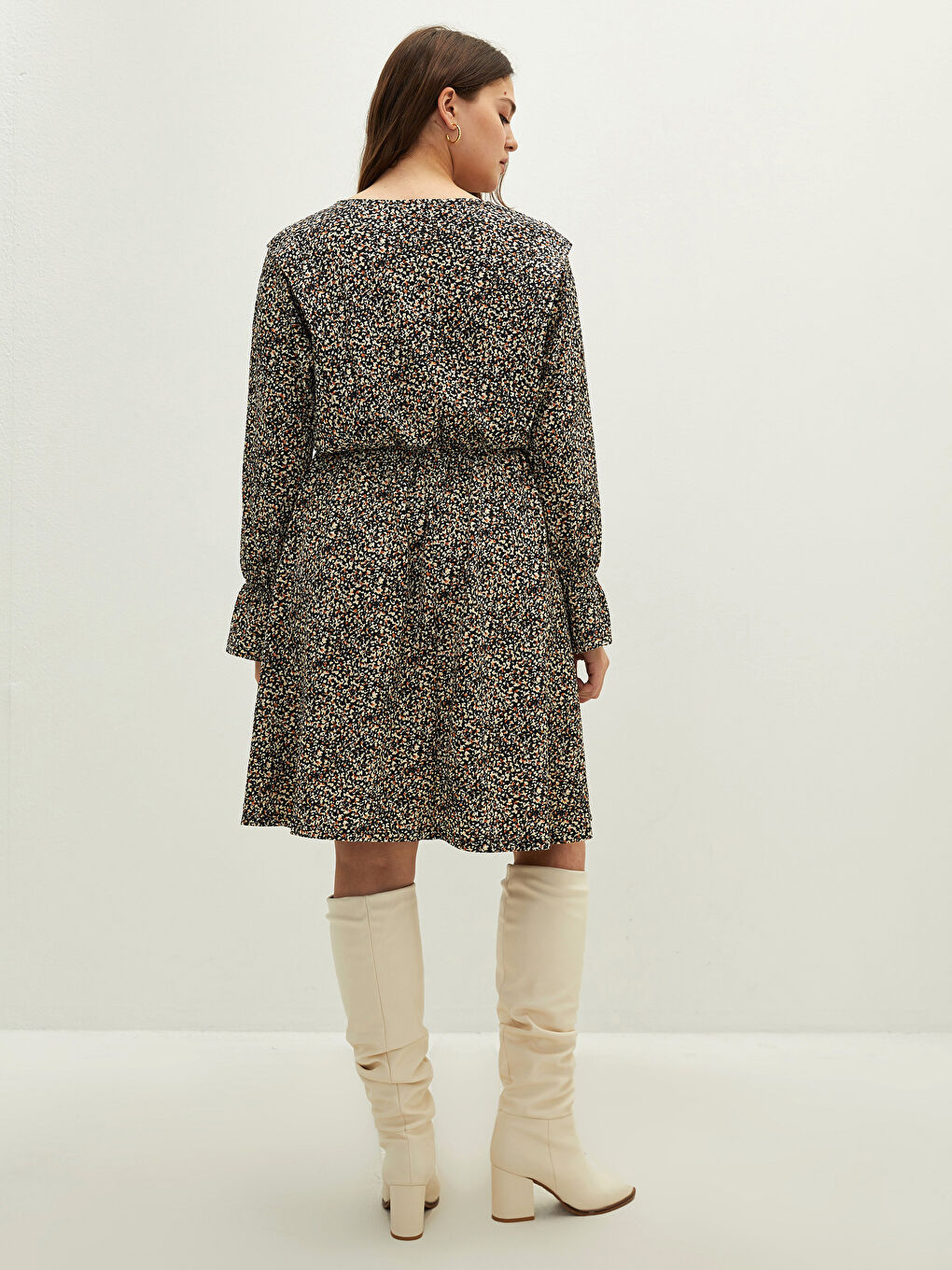 فستان نسائي مقاس كبير ياقة دائرية كم طويل مطبوع-3