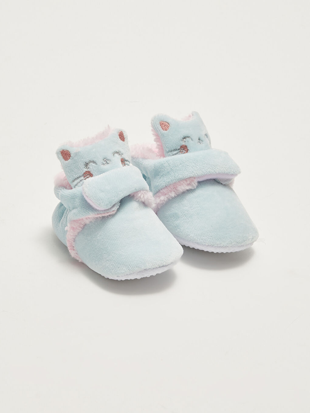 Yeşil Nakış Detaylı Cırt Cırtlı Kız Bebek Yürüme Öncesi Ev Ayakkabısı