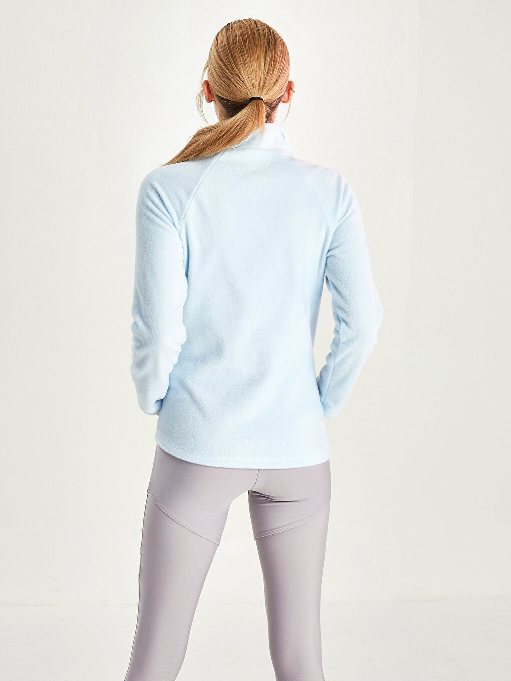 كارديجان رياضي للسيدات بياقة قمع وجيوب مستقيمة بتفاصيل وكم طويل من قماش بولار-4