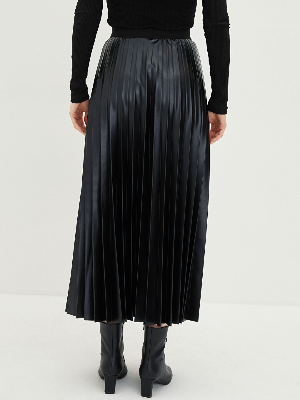 Jupe Plissée Unie à Taille Élastique en Similicuir pour Femmes-2