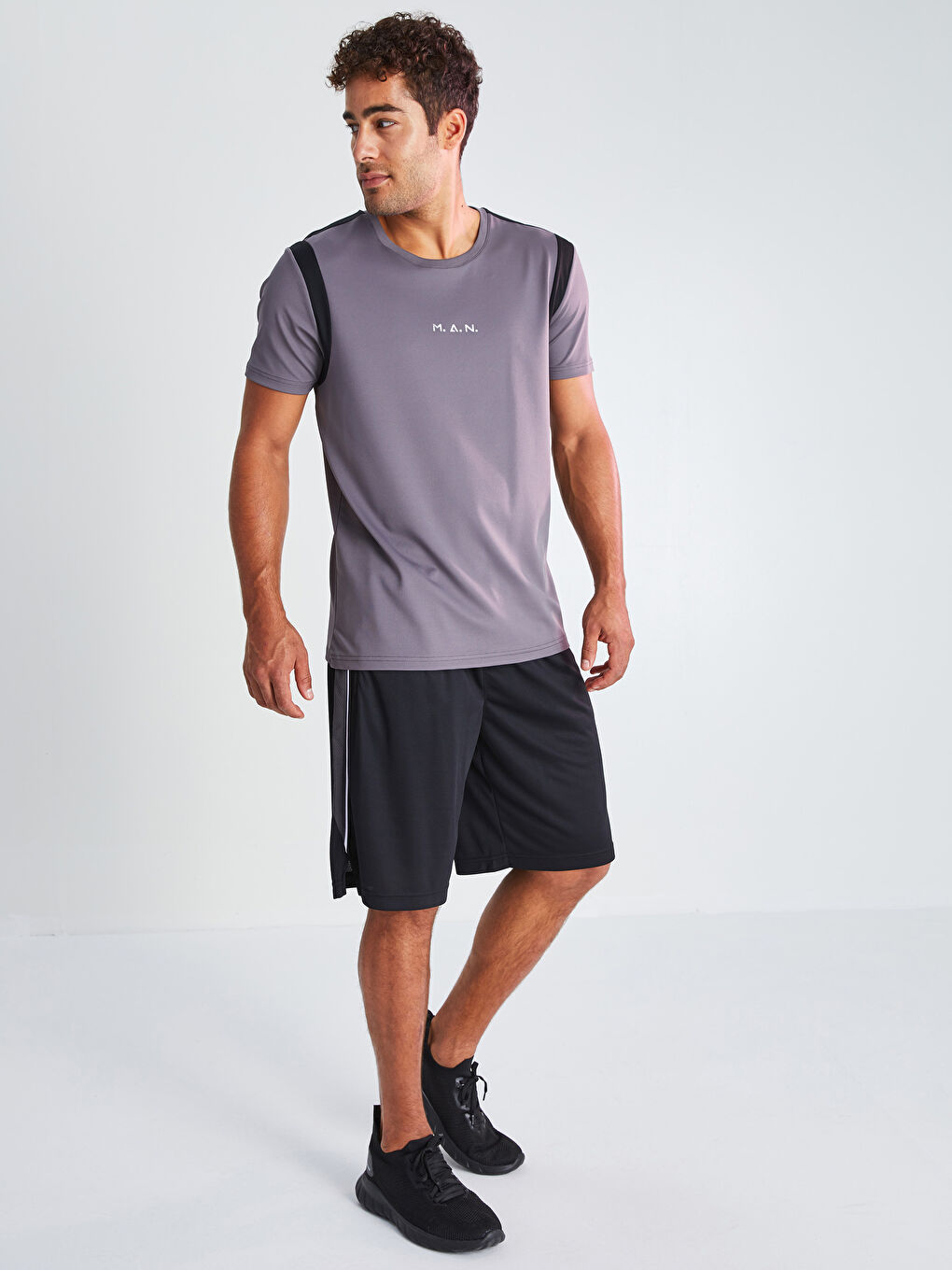 Gri Bisiklet Yaka Kısa Kollu Erkek Spor Tişört-4