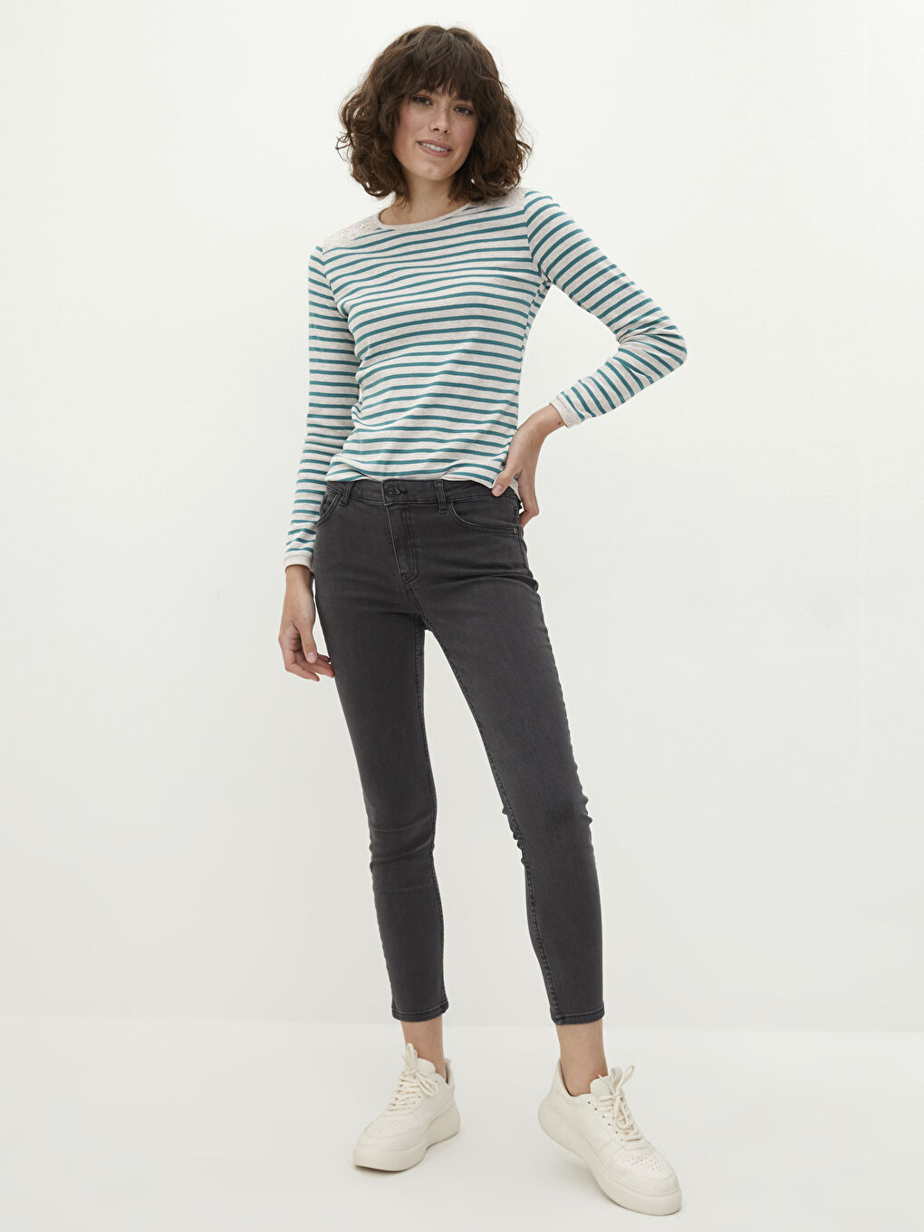 Blugi Rodeo Detaliați cu Buzunar Drept și Croială Skinny Fit pentru Femei Mercury