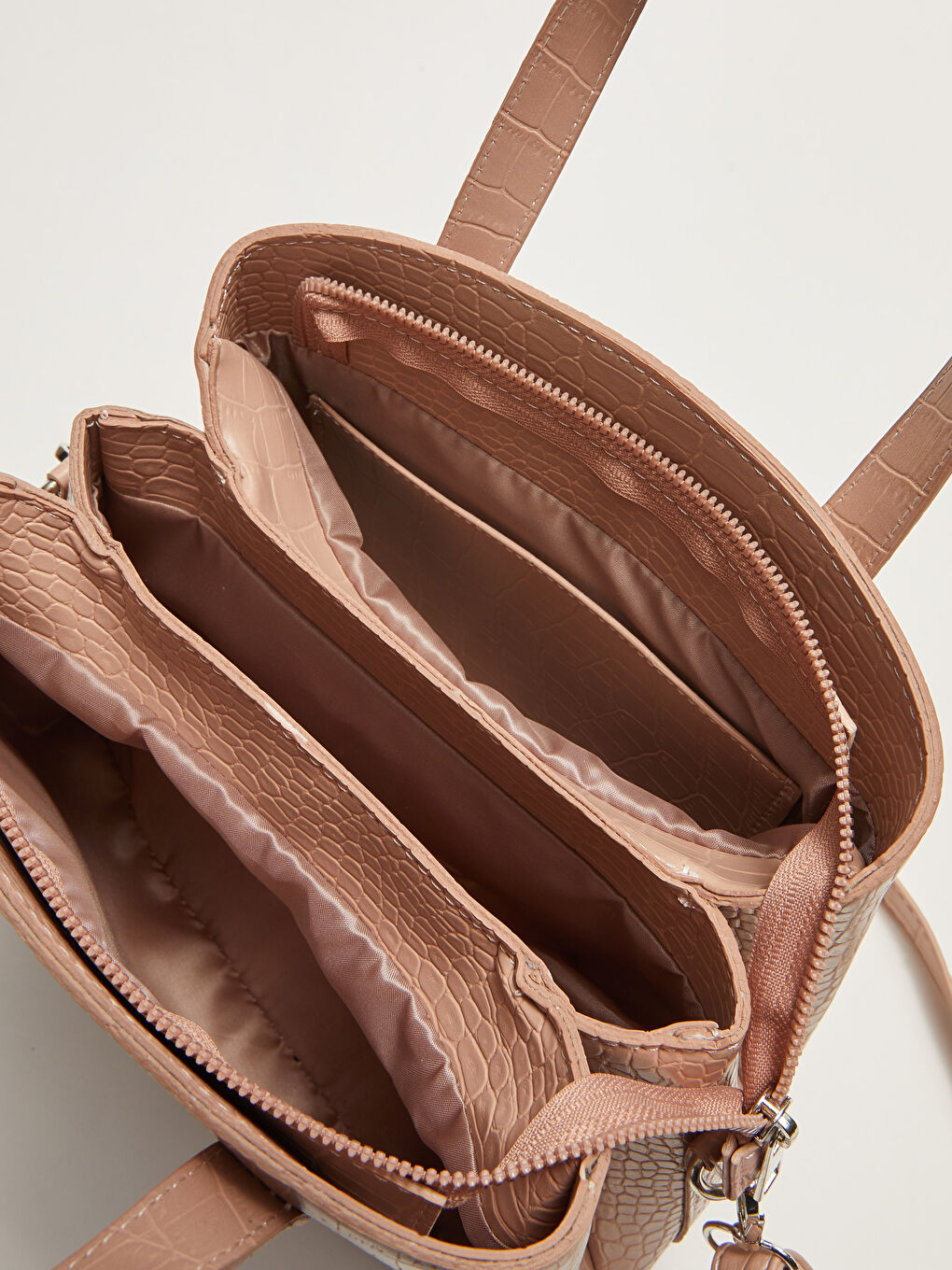 Pembe Deri Görünümlü Kendinden Desenli Kadın Kol Çantası-5