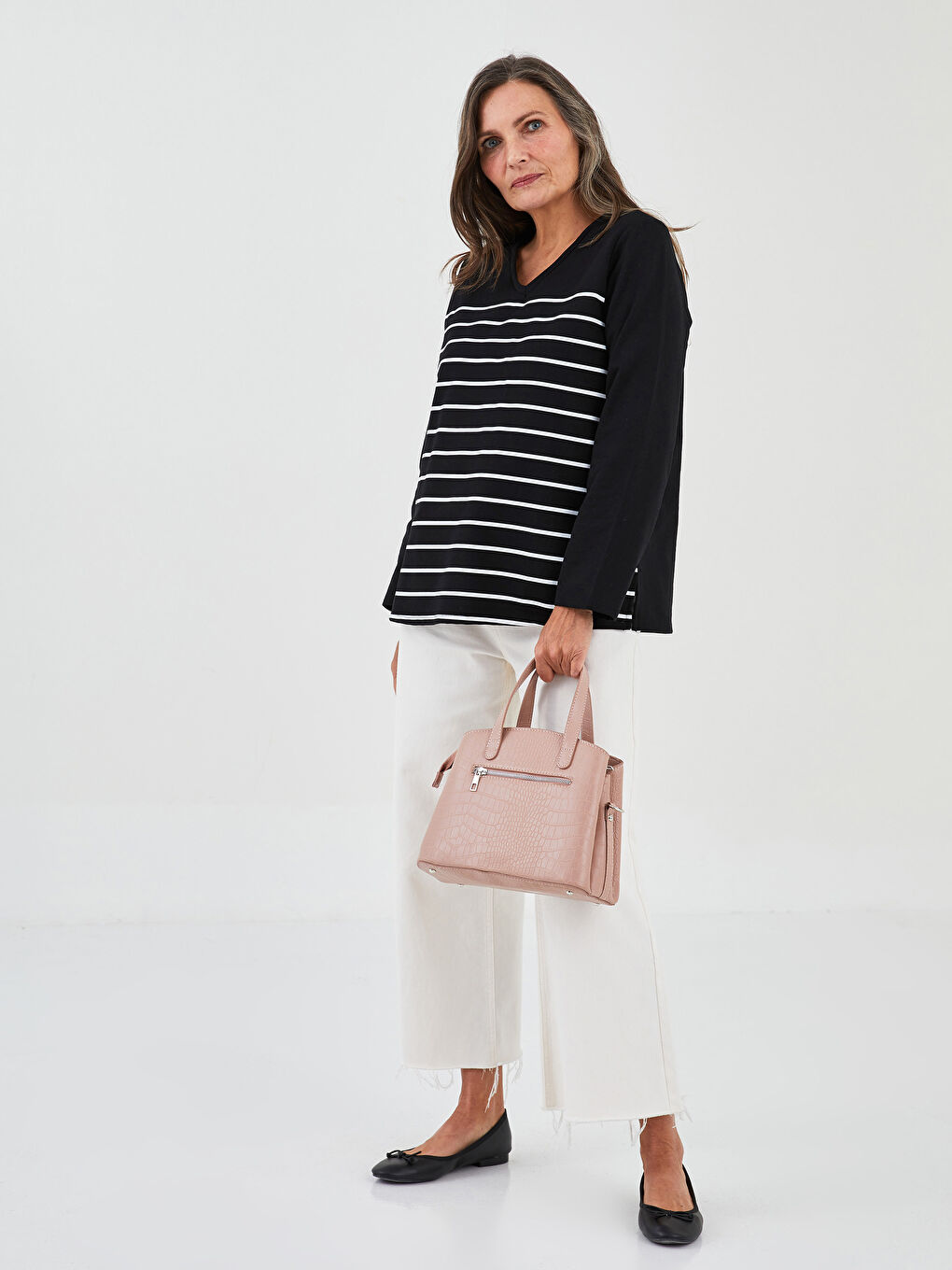 Pembe Deri Görünümlü Kendinden Desenli Kadın Kol Çantası-1