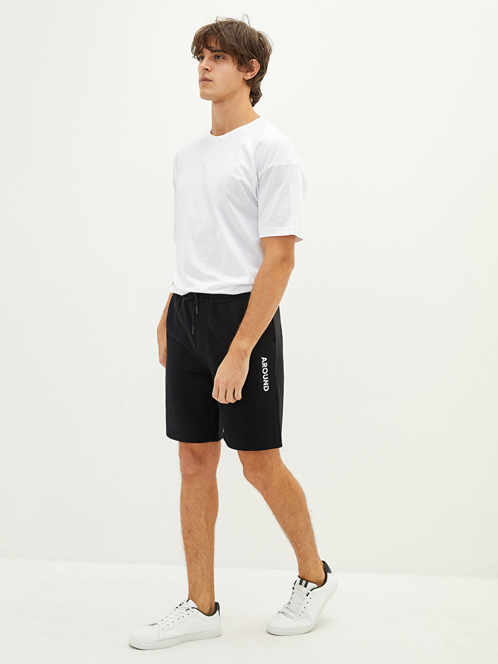 Siyah Standart Kalıp Baskılı Erkek Şort-2
