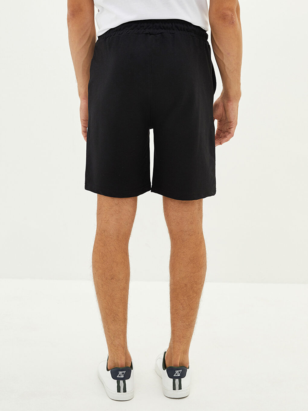 Siyah Standart Kalıp Baskılı Erkek Şort-4