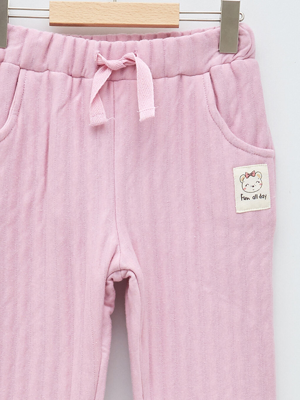 LCW baby Elastischer Bund Gemusterte Baby Mädchen Jogginghose -W1J628Z1-FJN