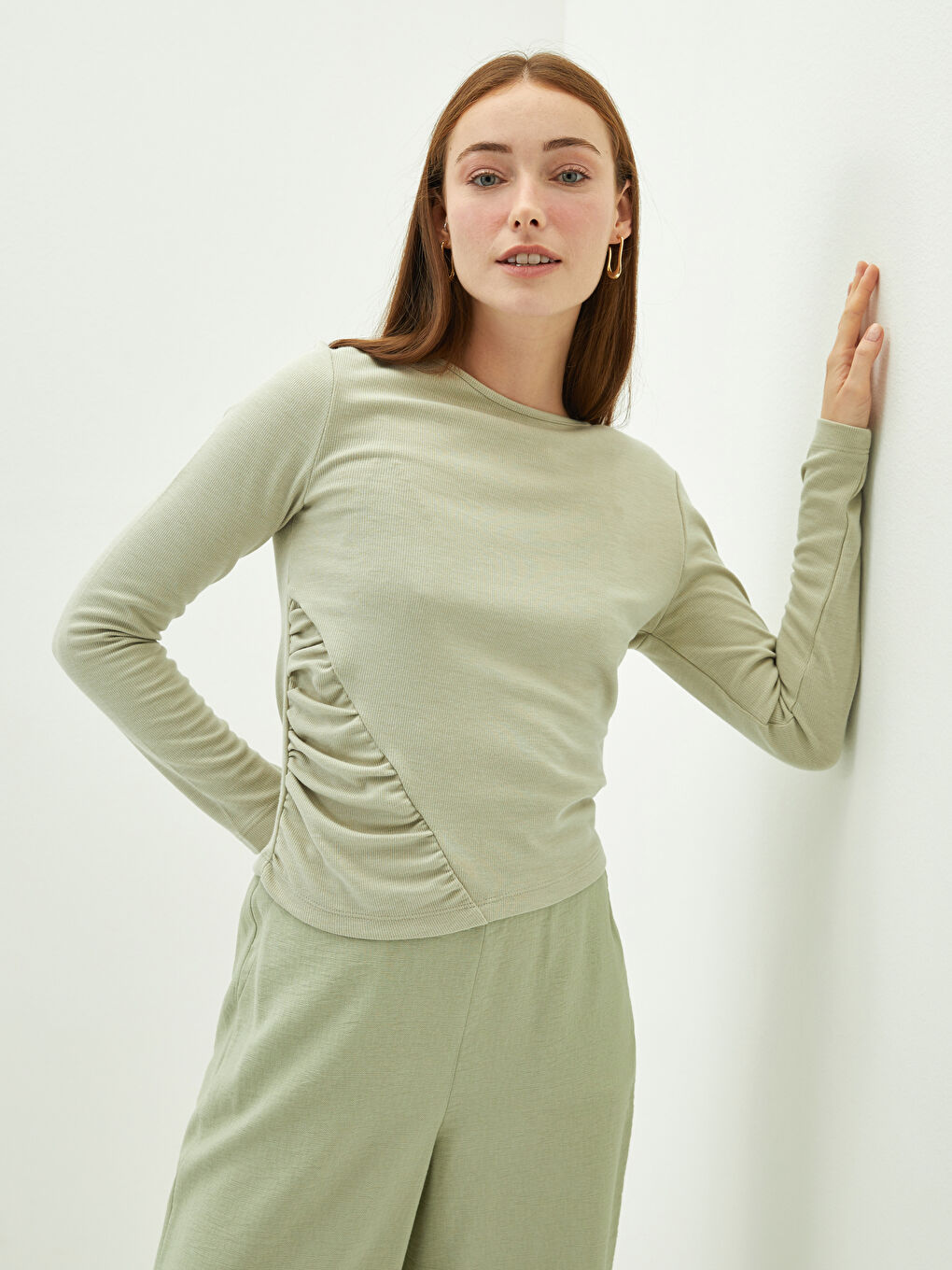 Блузка Женская Однотонная С Длинным Рукавом И Круглым Вырезом