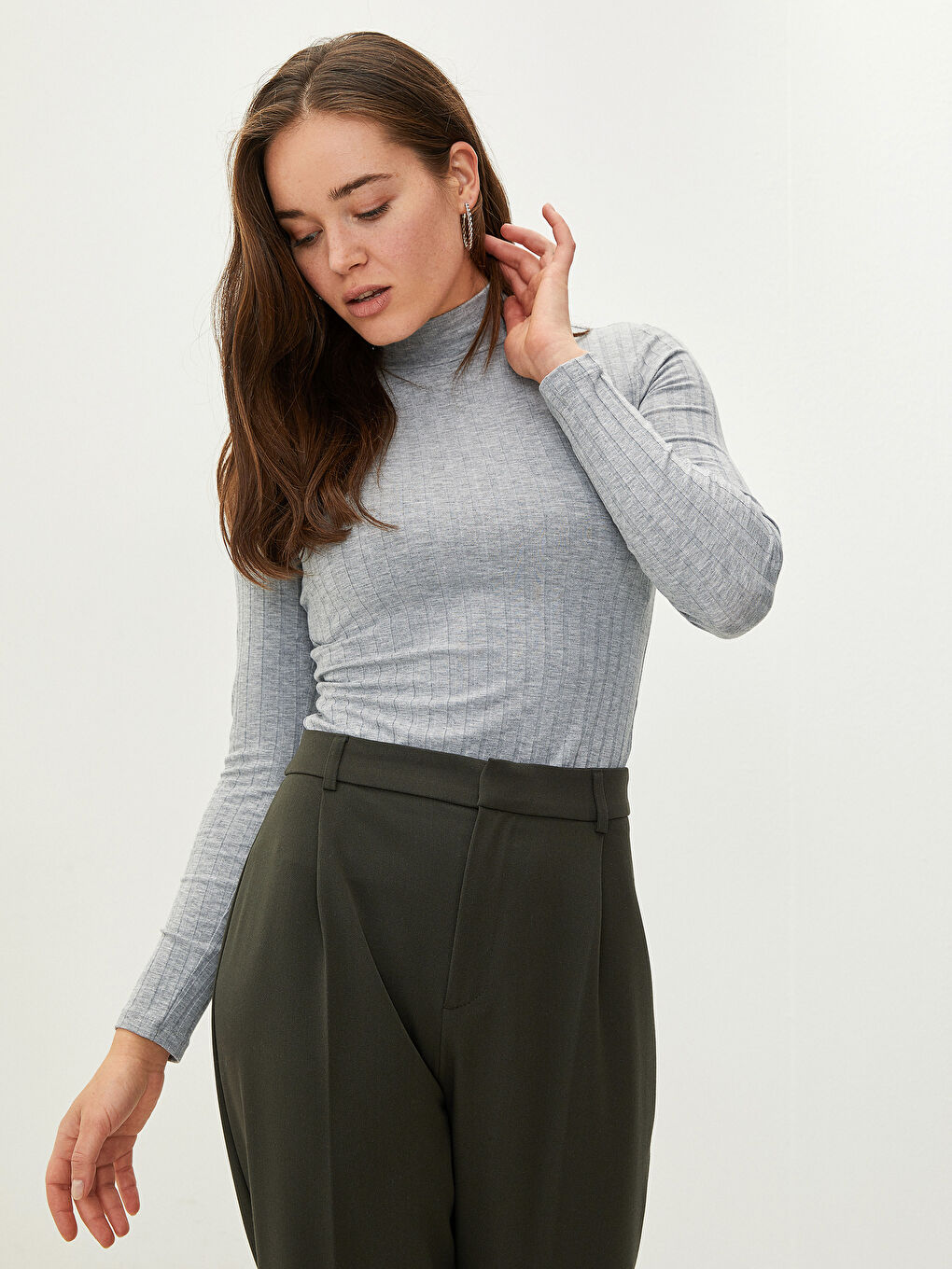 Свитер Женский с Полуводолазкой Прямой с Длинным Рукавом-2