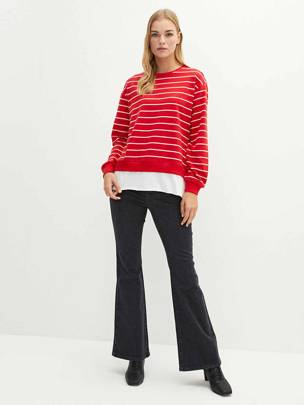 Kırmızı Bisiklet Yaka Çizgili Uzun Kollu Kadın Sweatshirt-3
