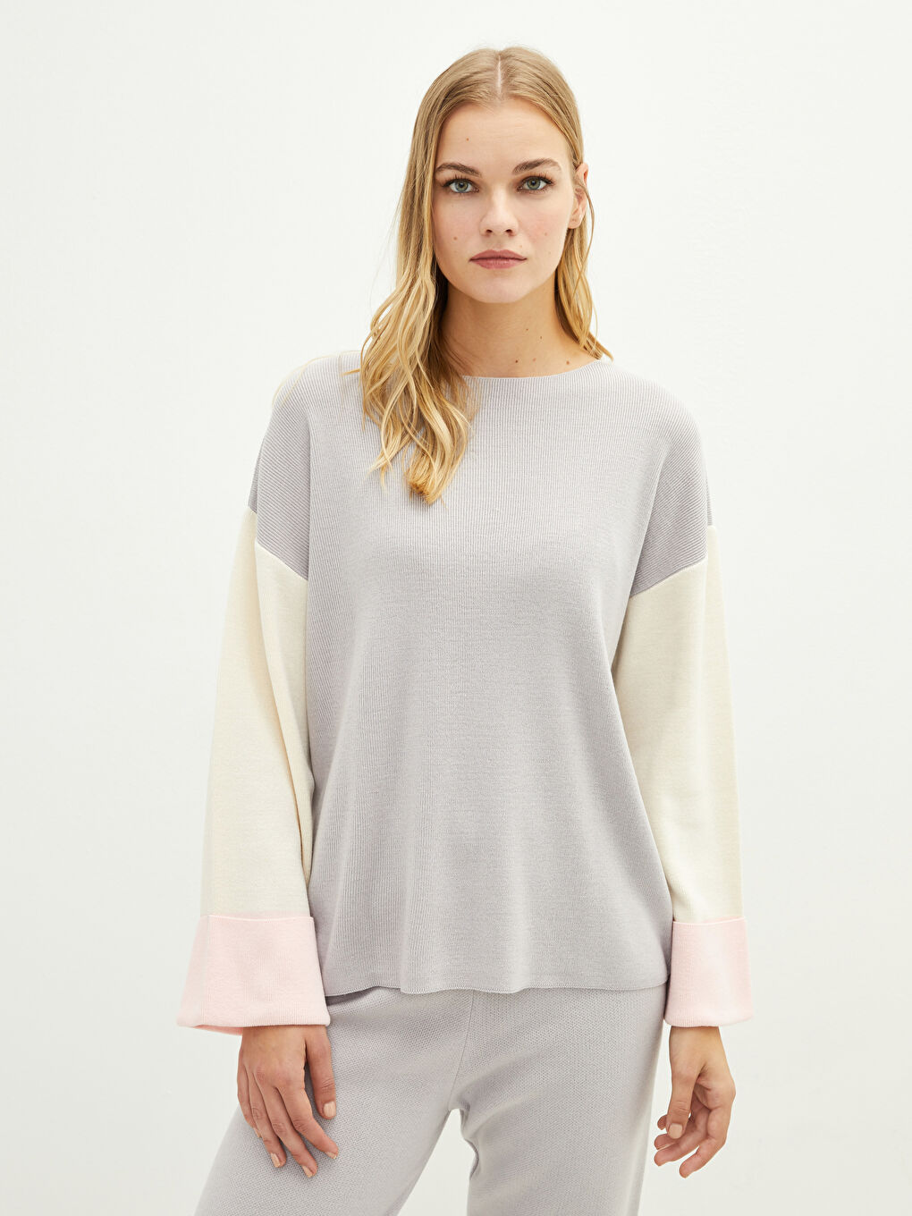 LCWAIKIKI Classic Crew Neck Color Block Long Sleeve Women's Knitwear Sweater -W1J691Z8-SCY