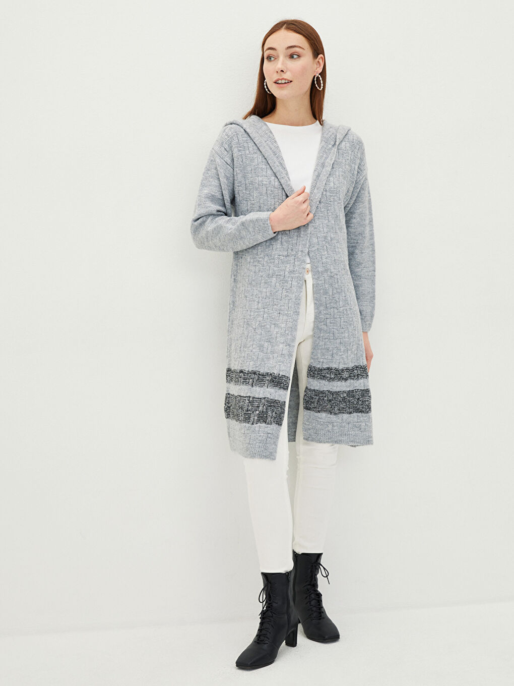 Gemusterte Langarm-Strickjacke mit Kapuze für Damen-1