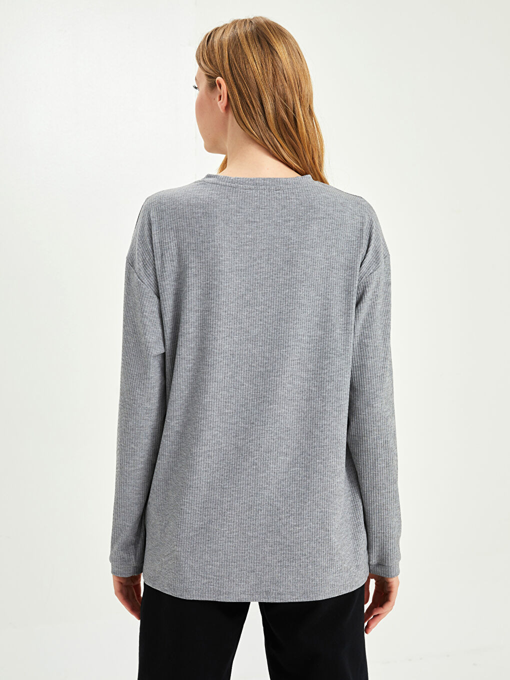 Gri Bisiklet Yaka DÜz Uzun Kollu Kaşkorse Kumaş Kadın Tişört-5